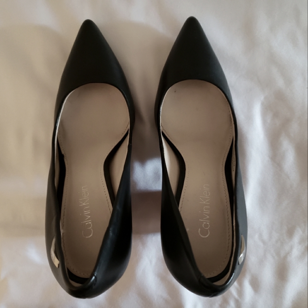 Calvin Klein size 4 chunky heel